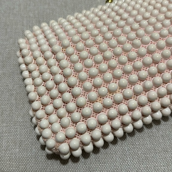 Vintage Candy Dot Clutch-White-Gold Toned Metal Trim-9x5-Kiss Lock Closure - Picture 2 of 16